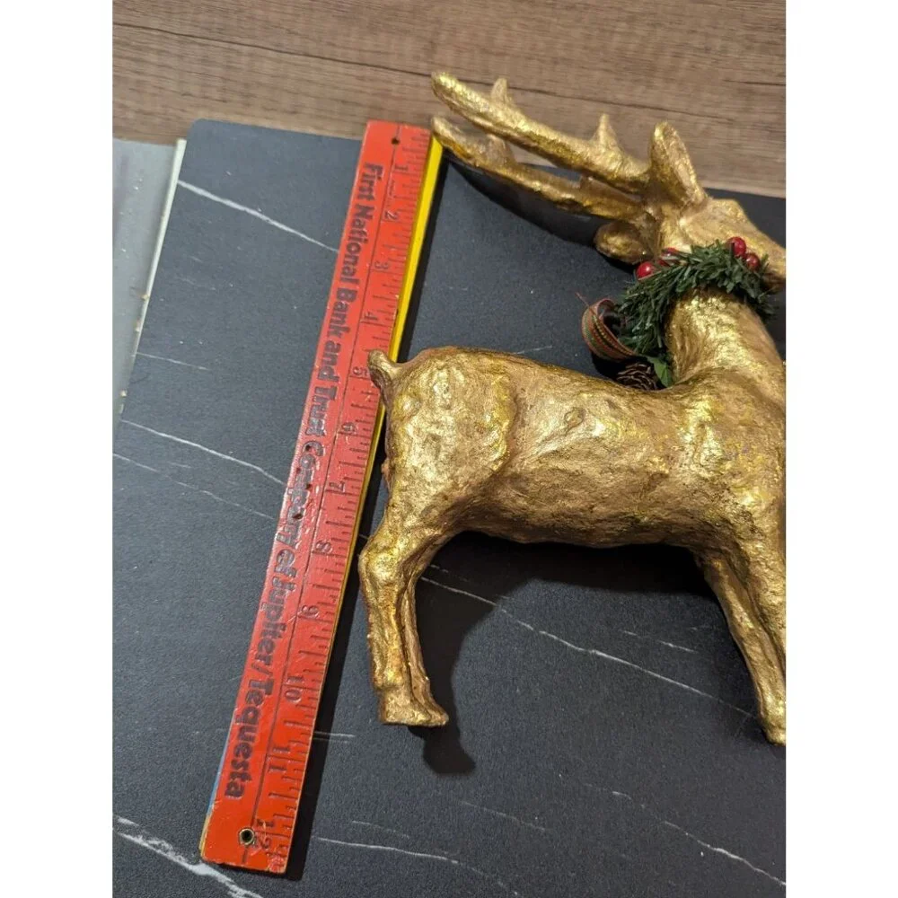 Reindeer Christmas Décor  Set Of 2 With Festive Wreaths ‎  gold tone Holiday